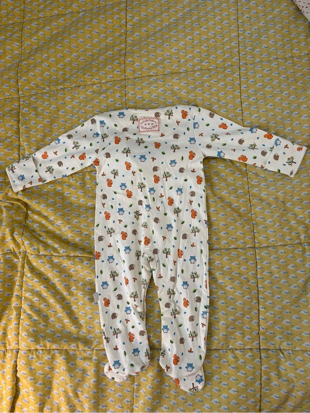 Jojo mamma Bébé NWOT baby onesie 6-9months